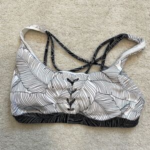 Victoria’s Secret On Point Sports Bra - Medium